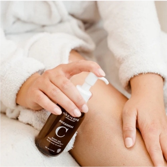 NWT One Love Organics Vitamin C Body Oil (4 fl. oz.), $58 - Picture 3 of 8